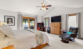 835 S 11th St, Adel, IA 50003