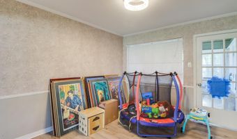 827 Carolee Cir, Biloxi, MS 39532