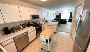 1700 Carriage Homes Dr SW B, Austin, MN 55912
