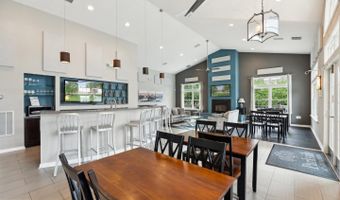 1455- B N VAN DORN St, Alexandria, VA 22304