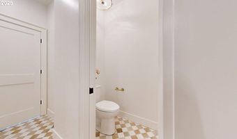 1346 NAUTICAL HEIGHTS Dr, Brookings, OR 97415