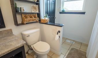 838 Indian Trl, Ash Flat, AR 72513