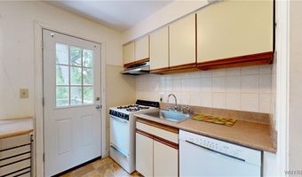3901 Main St 10C, Amherst, NY 14226