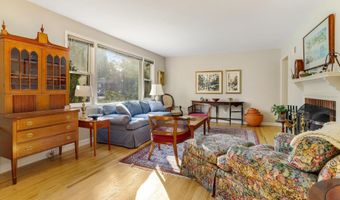 2700 N DINWIDDIE St N, Arlington, VA 22207