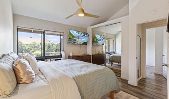 15 KULANIHAKOI St 12E, Kihei, HI 96753
