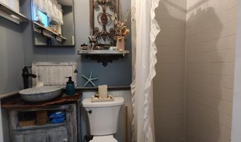 15 Cedarcrest Dr, Bayville, NJ 08721