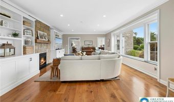 2458 Riverbend Rd, Allentown, PA 18103
