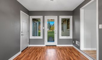 4710 W CAPITOL Dr, Appleton, WI 54913