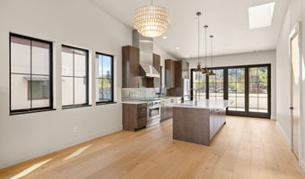 138 Clear Creek Dr, Ashland, OR 97520