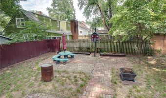 2430 Maxey St, Alton, IL 62002