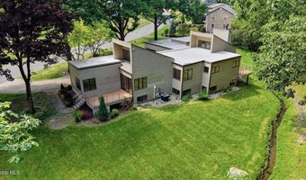 5 Newell Ct, Albany, NY 12204