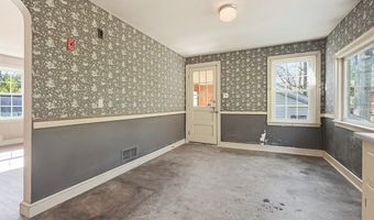 2 Perham St, Bedford, MA 01730
