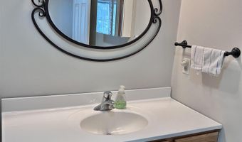 104 Lakewood Dr, Adrian, MI 49221