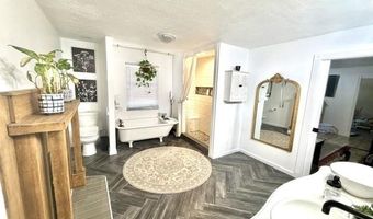 1 Collins Ln, Barboursville, WV 25504