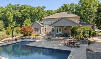2820 Ashwood Dr, Alliance, OH 44601