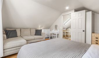 11 Hartlawn Rd, Boston, MA 02132