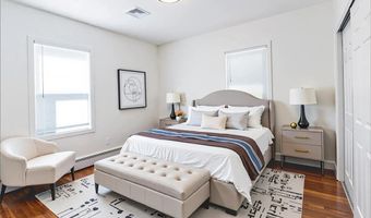 32 Sykes St, Warwick, RI 02886