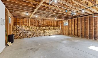 472 Dunn Rd, Belgrade, ME 04917