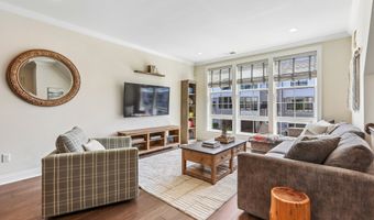 21 Brentwood Cir, Danbury, CT 06810