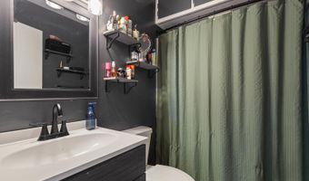 2094 Allan St, Adrian, MI 49221