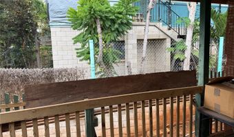 1358 Wanaka St, Honolulu, HI 96818