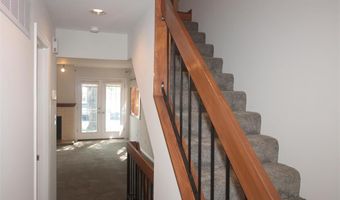 1340 Holgate Dr F2, Ballwin, MO 63021