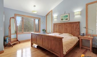 17520 Snow Crest Ln, Anchorage, AK 99516
