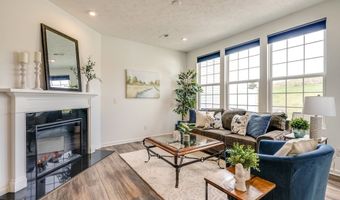 835-2 Dipper Ln, Aurora, OH 44202