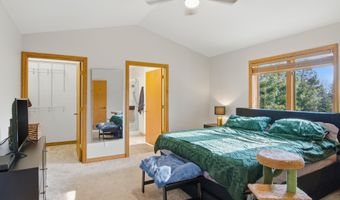 4473 Paper Birch Ln, Acme, MI 49686