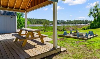 738 Dawson Creek Rd, Arapahoe, NC 28510