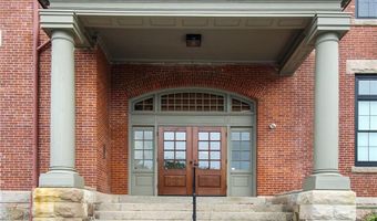 32 Carey Street St, Newport, RI 02840