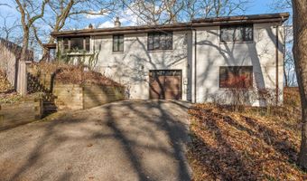 42 Circle Dr, Chesterton, IN 46304