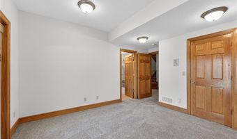 15526 Evans Rd, Basehor, KS 66007