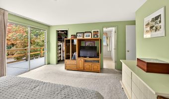 697 Oak Knoll Dr, Ashland, OR 97520