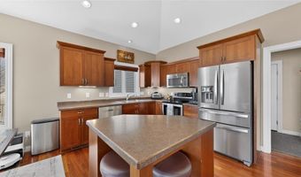 1442 30th St NW, Austin, MN 55912