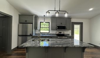 7624 Edria Ln, Athens, OH 45701