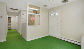 4 Dawn Way, Aberdeen, NJ 07747