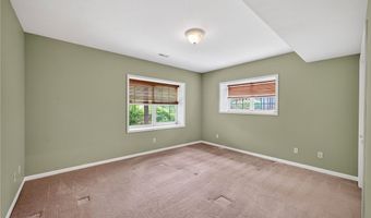 500 Glen Hollow Cir, Aurora, OH 44202