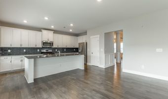 10829 Prairie Lake Dr, Apison, TN 37302
