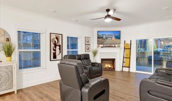 1404 N WYNLAKE Dr, Alabaster, AL 35007