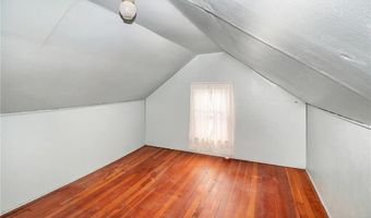 4 Atlantic St, Newport, RI 02840