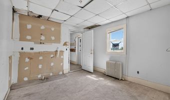 6 Amherst St, Augusta, ME 04330