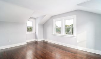 79 W Wooster St, Danbury, CT 06810