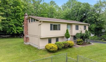 60 Smith Hill Rd, Airmont, NY 10952