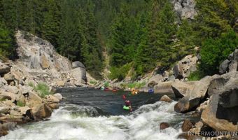 9785 Edna Pl, Cascade, ID 83611