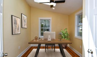 5523 HALWIS St, Alexandria, VA 22303