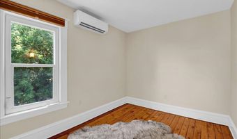 16 Isham St, Burlington, VT 05401