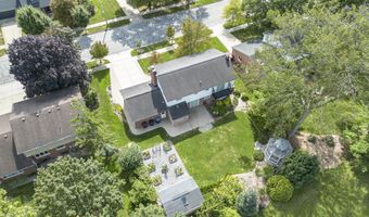 2222 Delaware Dr, Ann Arbor, MI 48103
