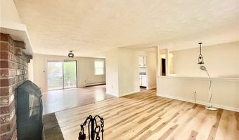 1069 Green End Ave, Middletown, RI 02842