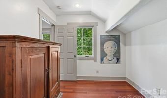 144 Pegg Rd, Barnardsville, NC 28709